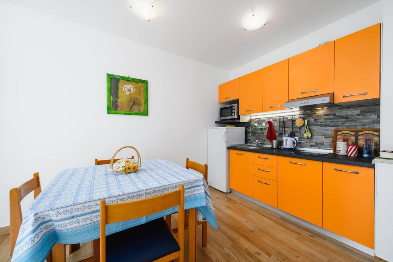Andrea House With Apartments Umag Ngoại thất bức ảnh