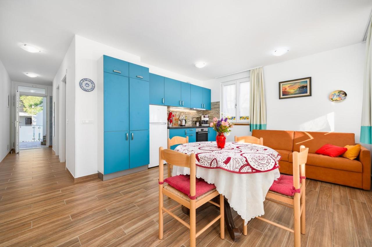 Andrea House With Apartments Umag Ngoại thất bức ảnh