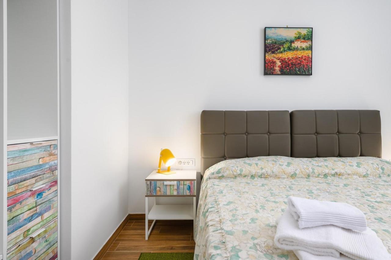 Andrea House With Apartments Umag Ngoại thất bức ảnh